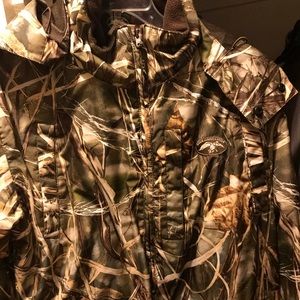 Duck commander waterproof hunting jacket